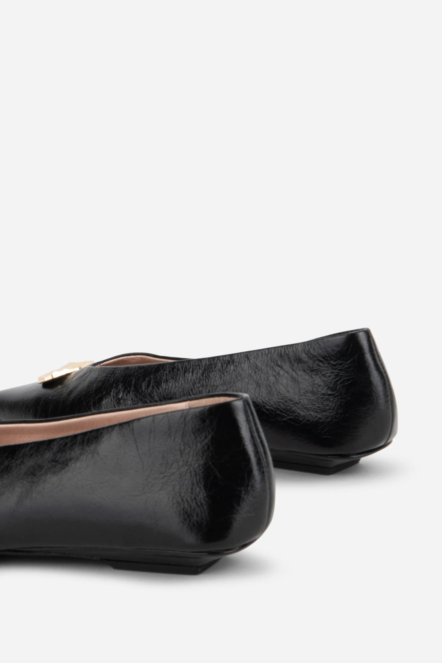 Celda Crinkle Patent Flat