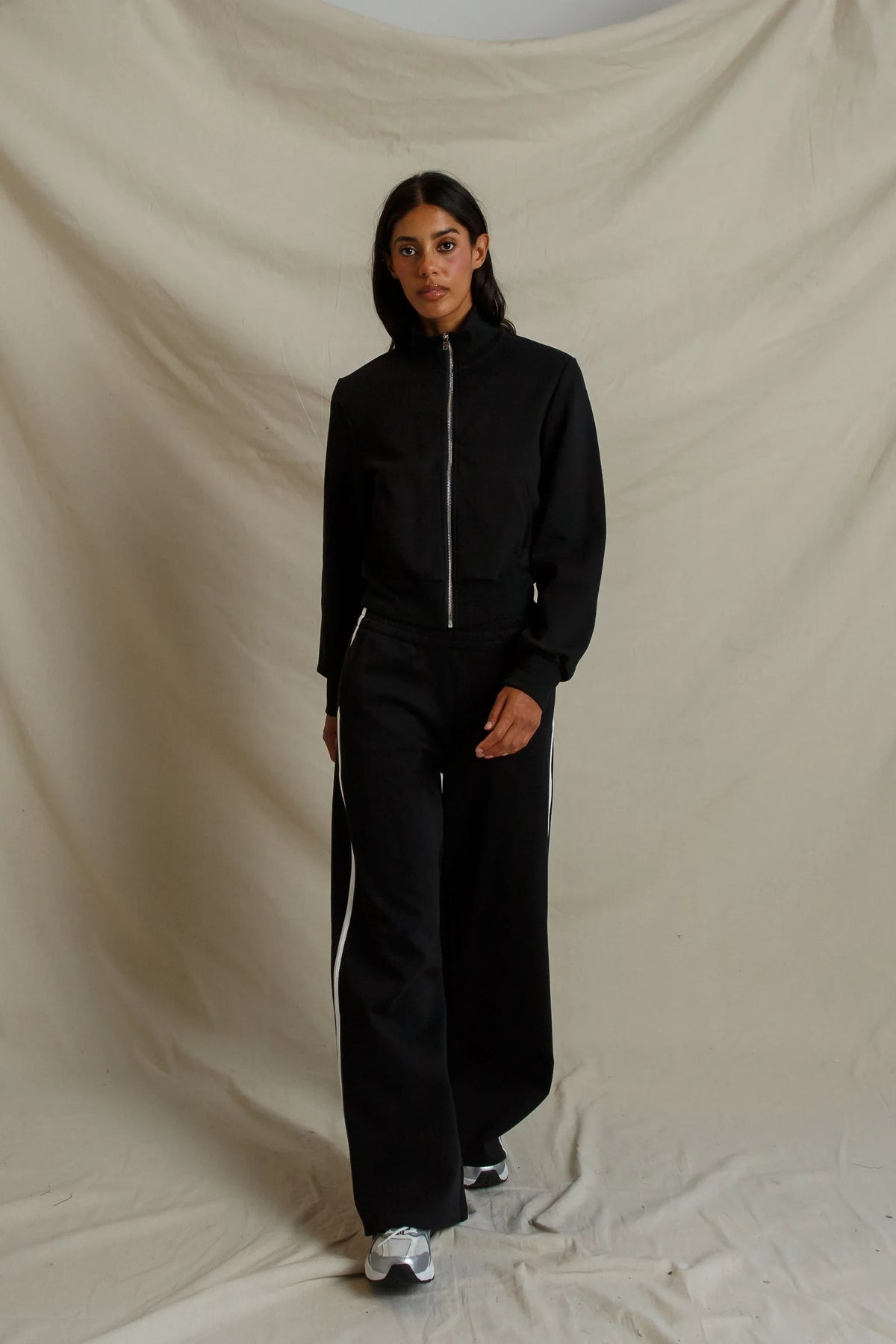 Mikos Travel Wide Leg Pants