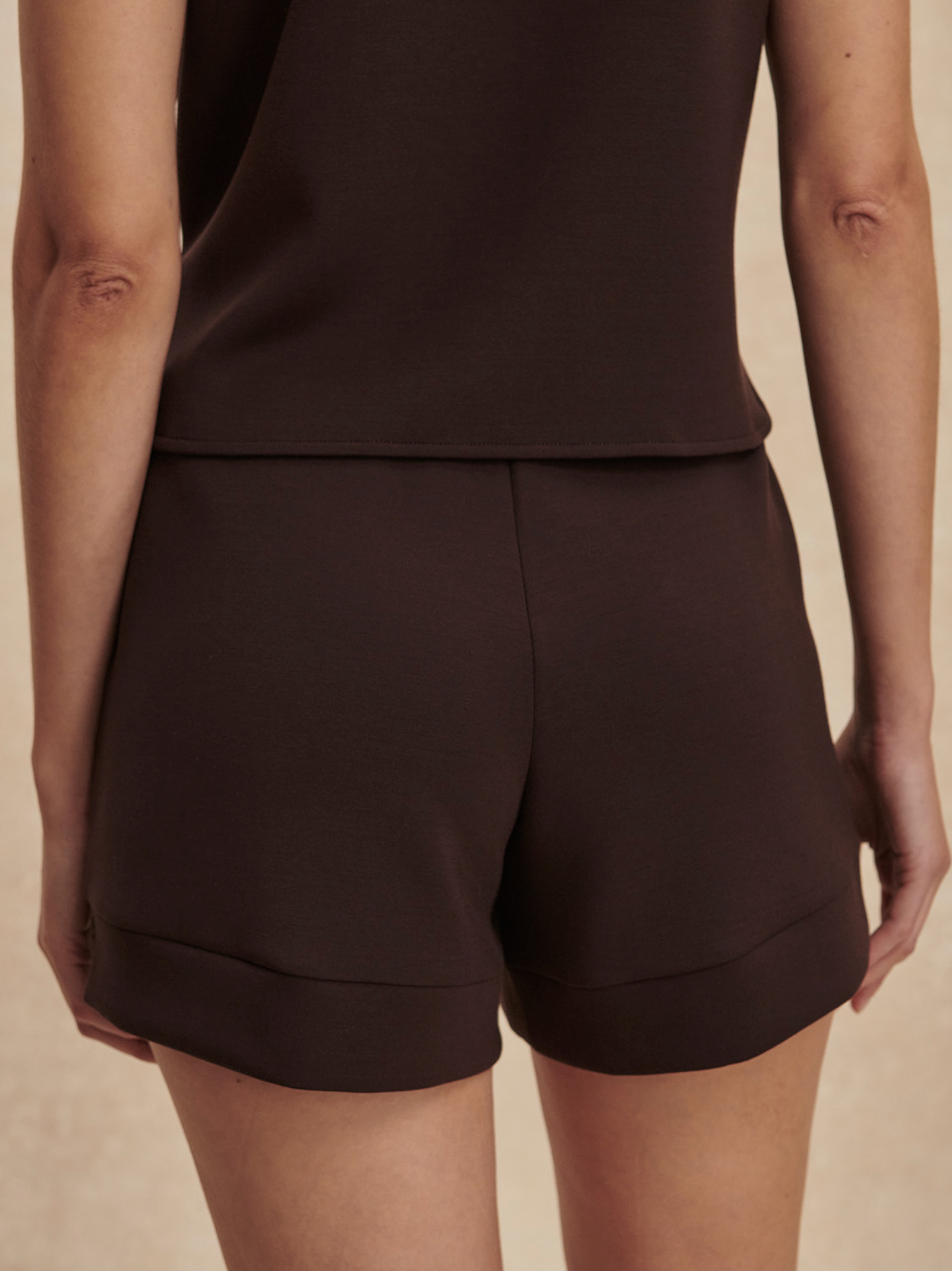 Coffee Bean Atrium High Rise Short 4.5