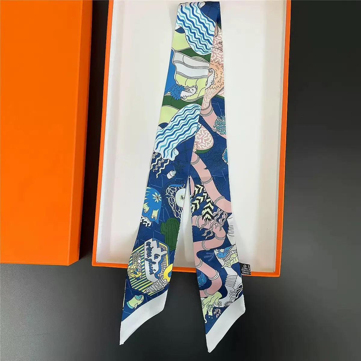 Abstract Wave Print Skinny