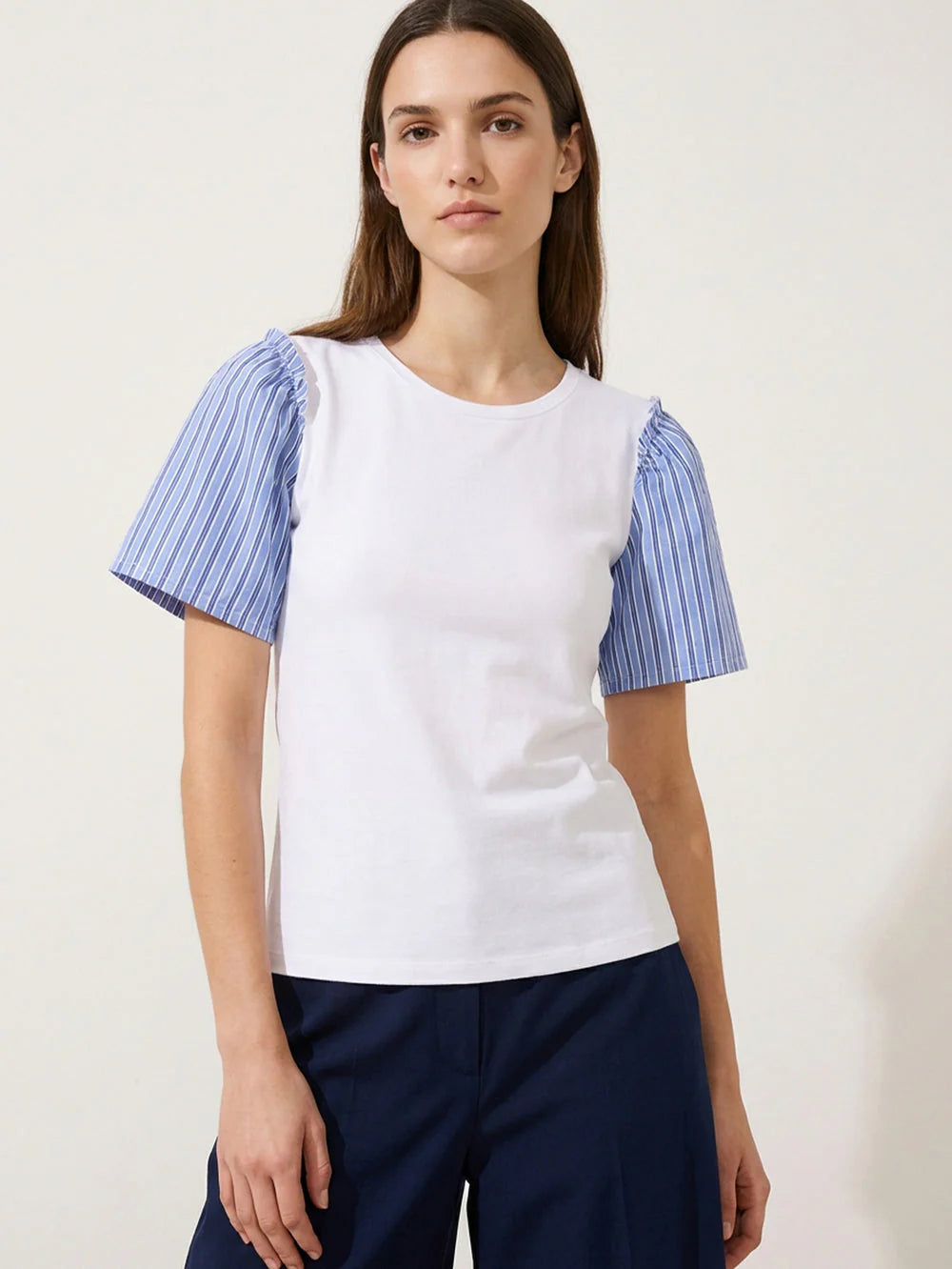 White Short-Sleeved Striped T-Shirt