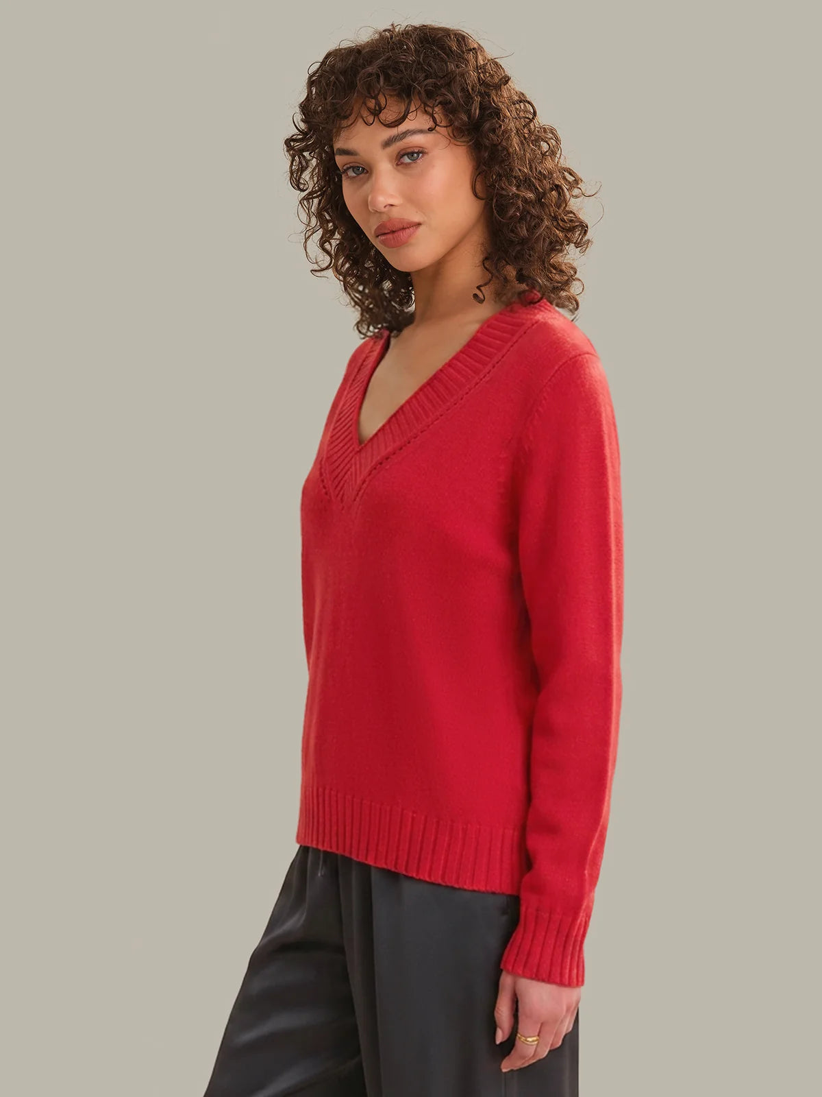 Virginia V-Neck Pullover