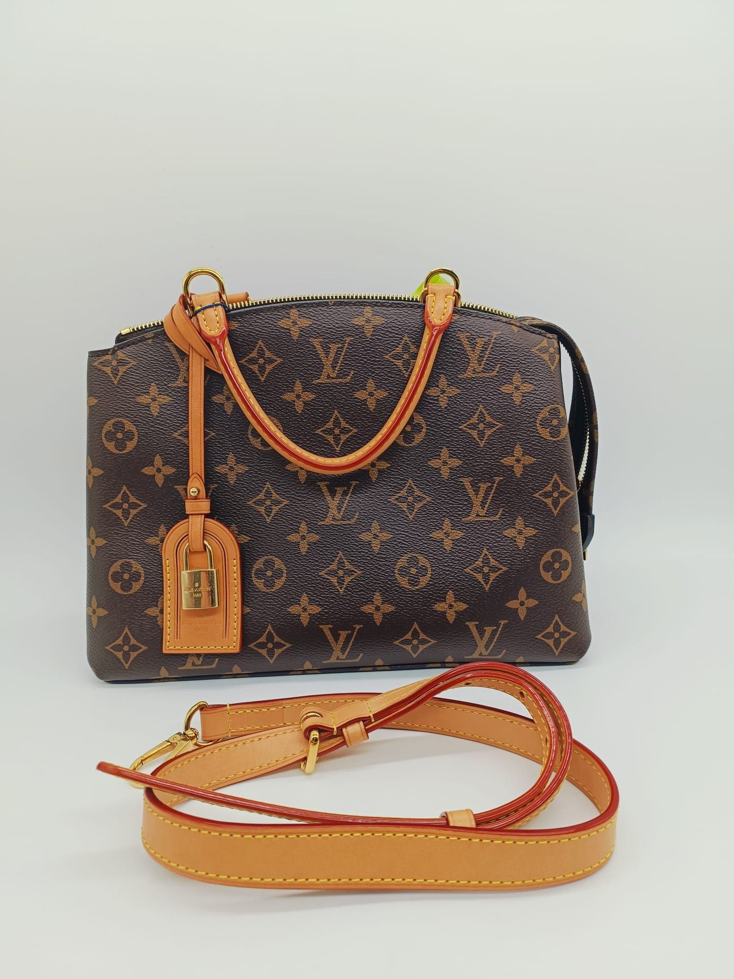 Louis Vuitton Petit Palais - Monogram