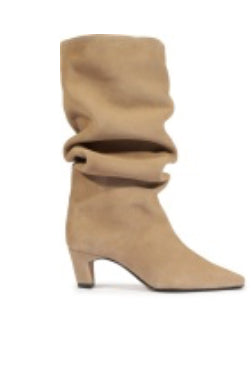Dellia slouch