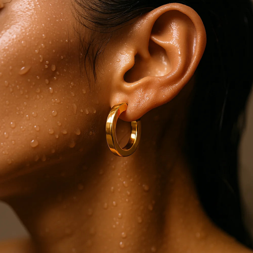 Ivonne Medium Hoop Earring