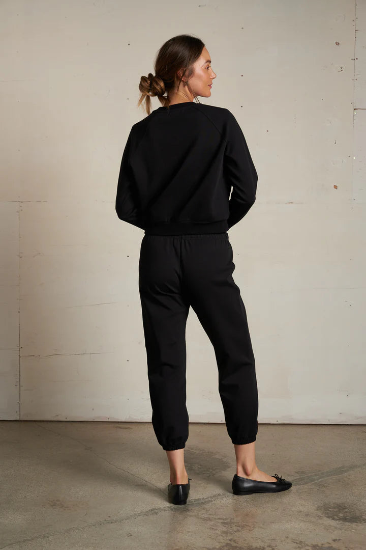 Lucia Travel Raglan Sweatshirt