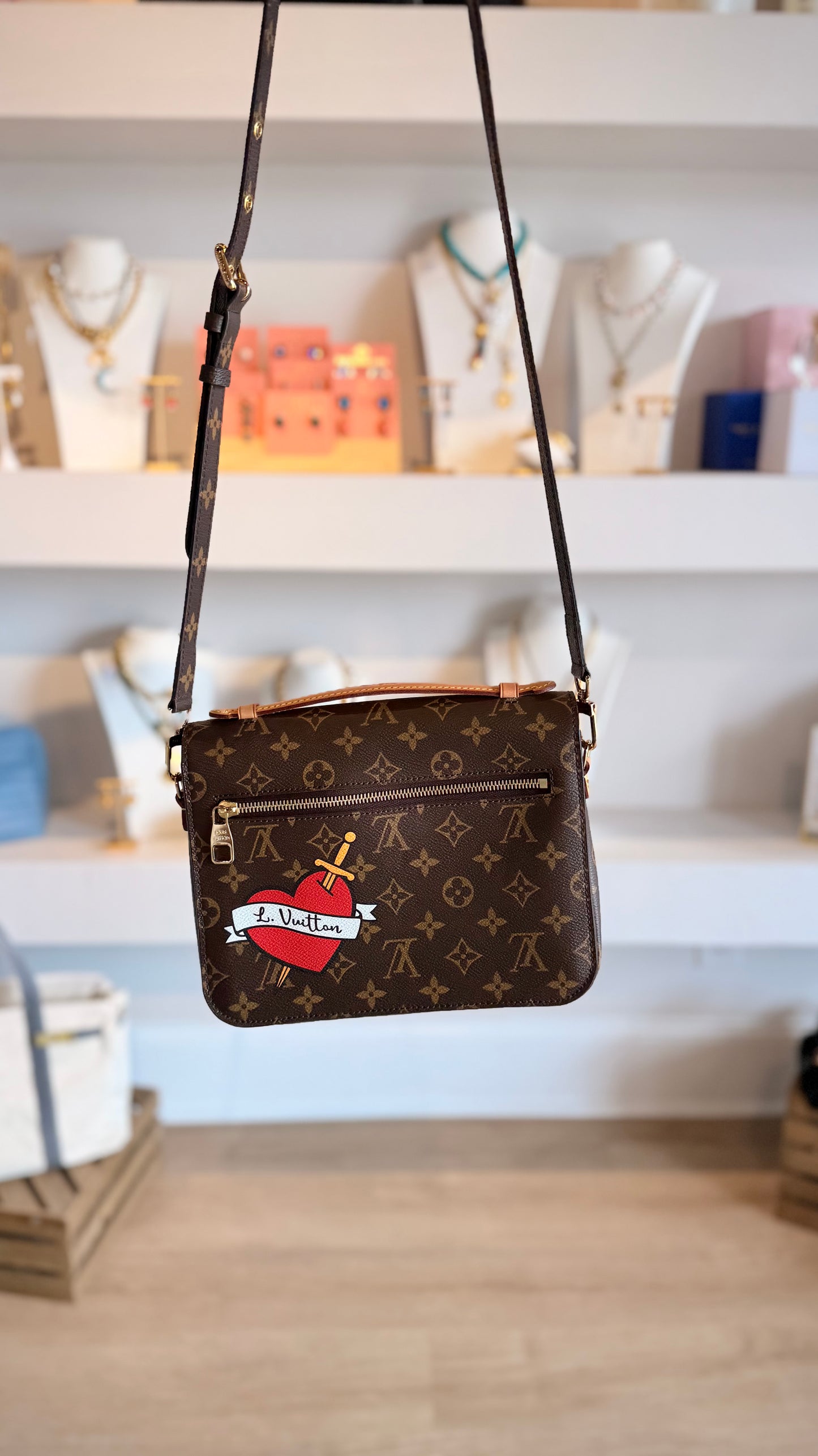 LV Monogram Patch Metis Pochette