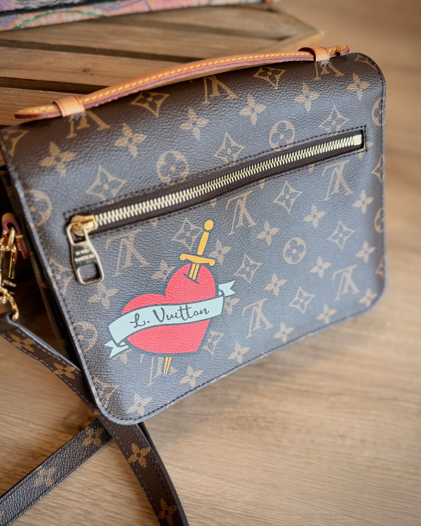 LV Monogram Patch Metis Pochette