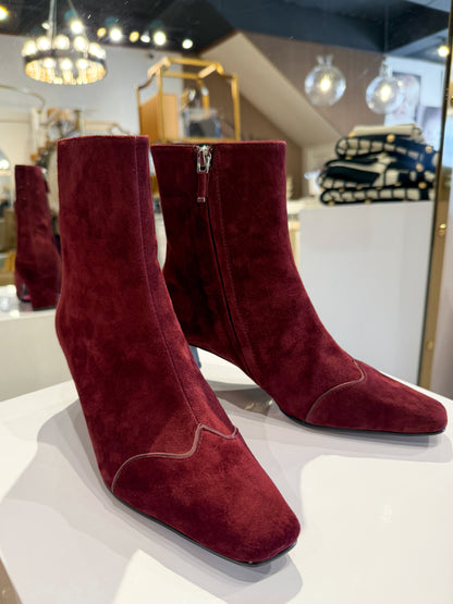Burgundi Boots