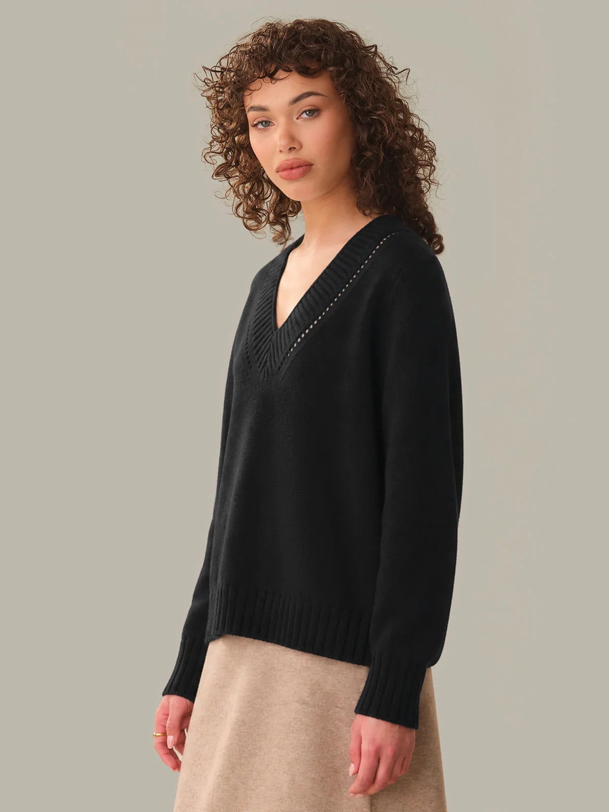 Virginia V-Neck Pullover