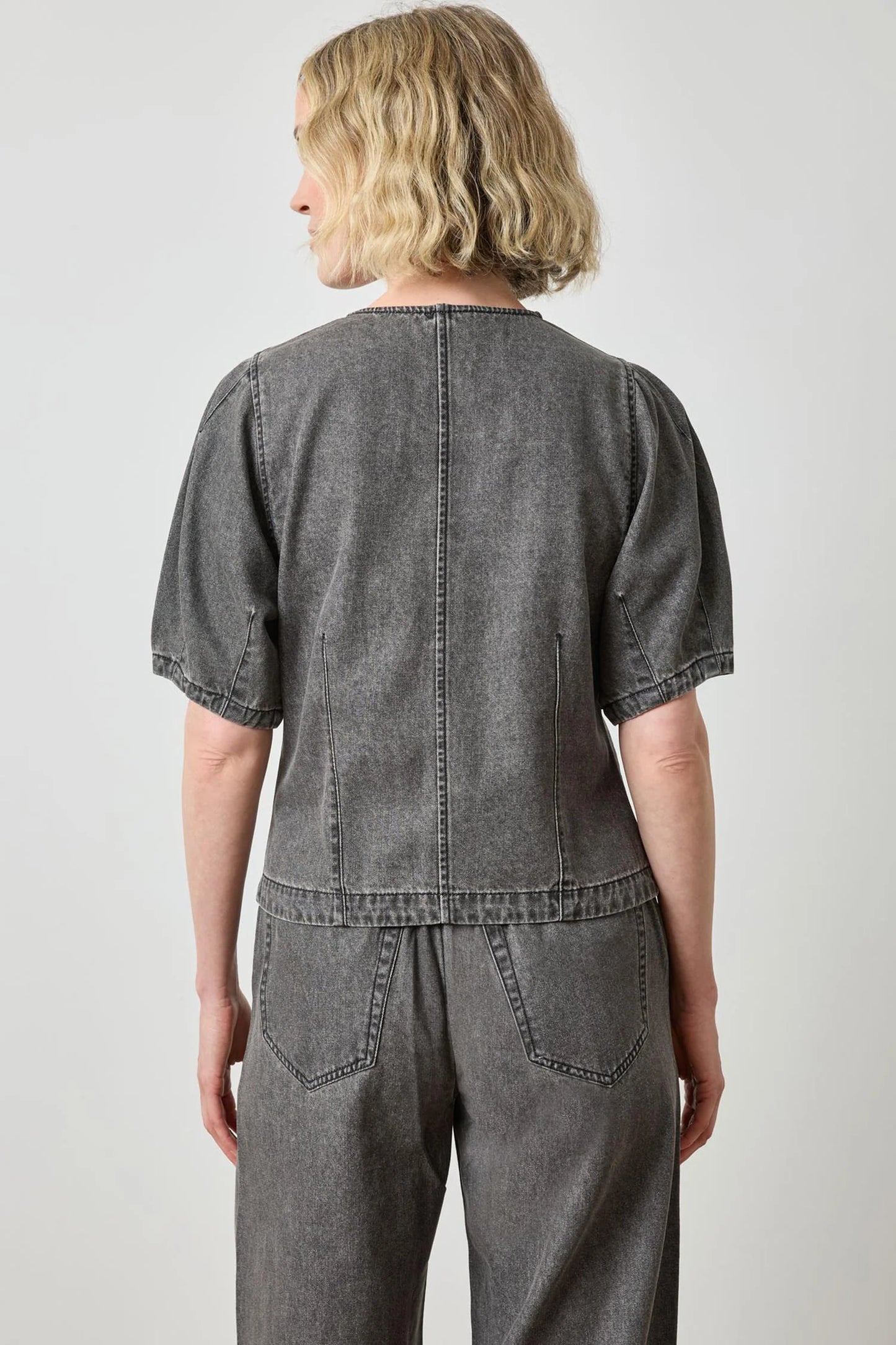 Full Sleeve Seamed Top