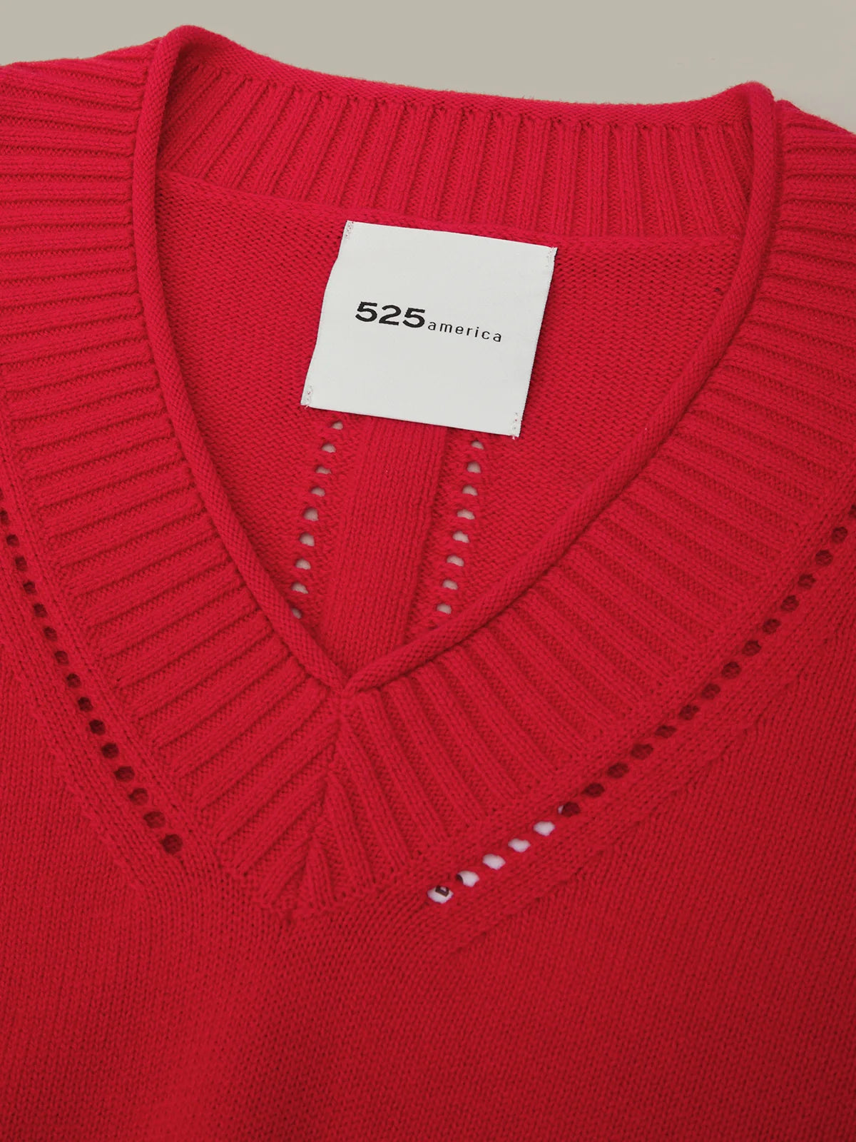 Virginia V-Neck Pullover