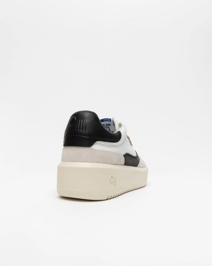 Prague Sneaker