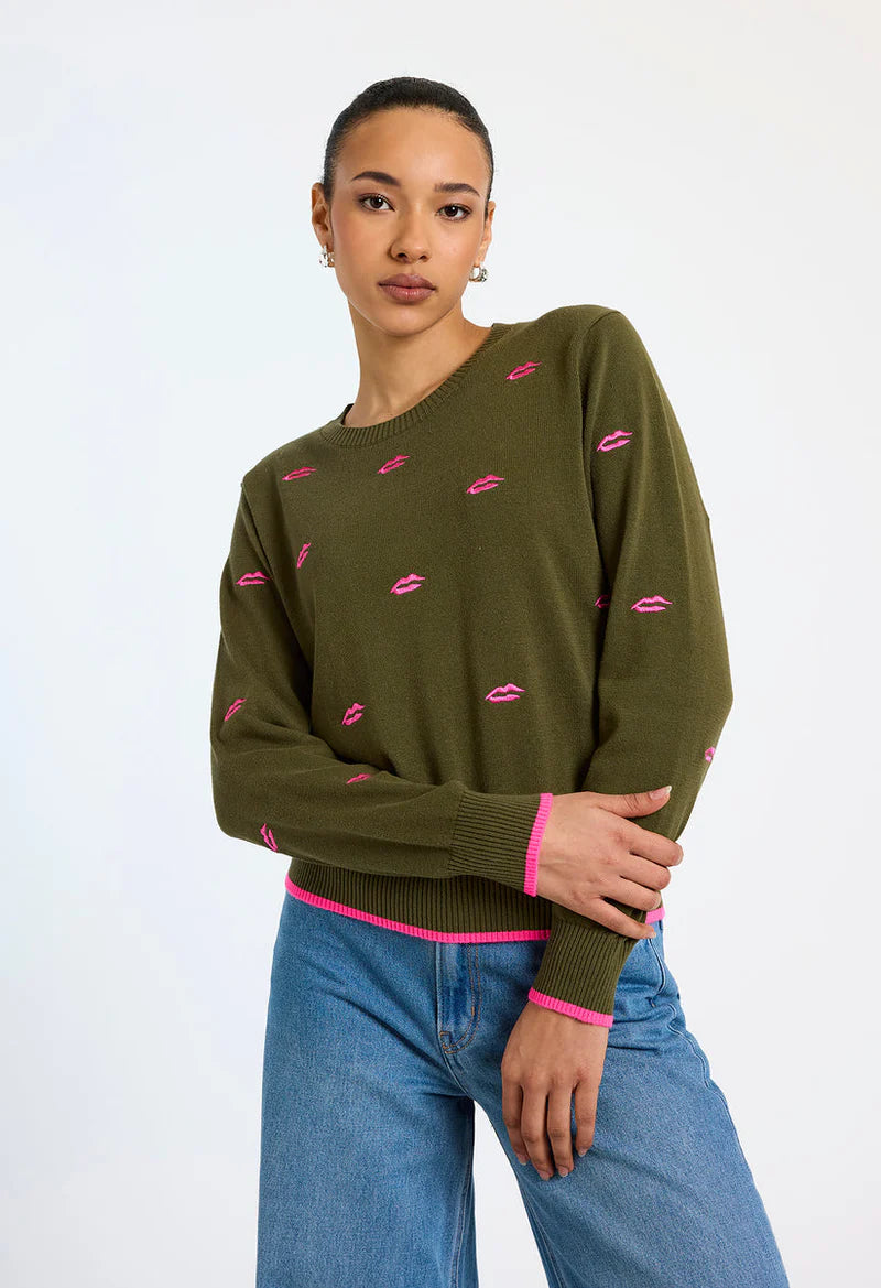 Leila embroidered lips crew