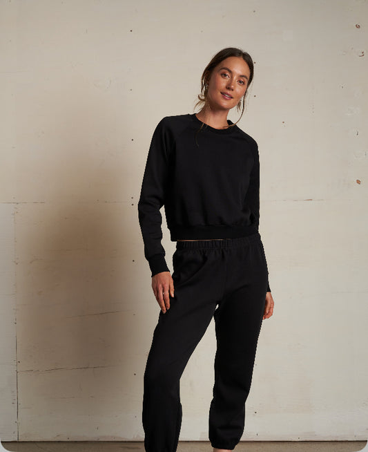 Lucia Travel Raglan Sweatshirt