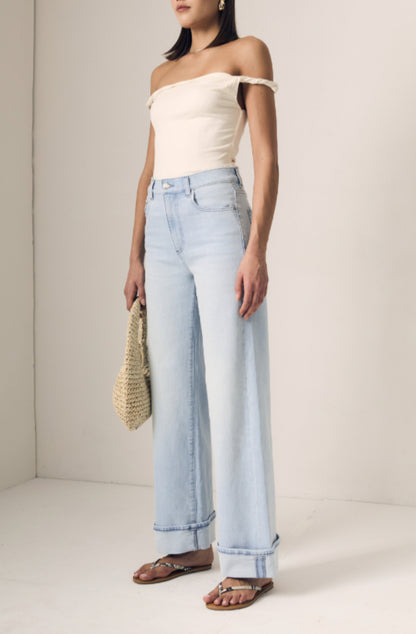 Column with Deep Single Cuff