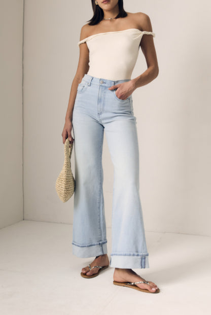 Column with Deep Single Cuff