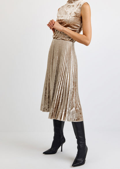 Clean Waist Pleated Skirt