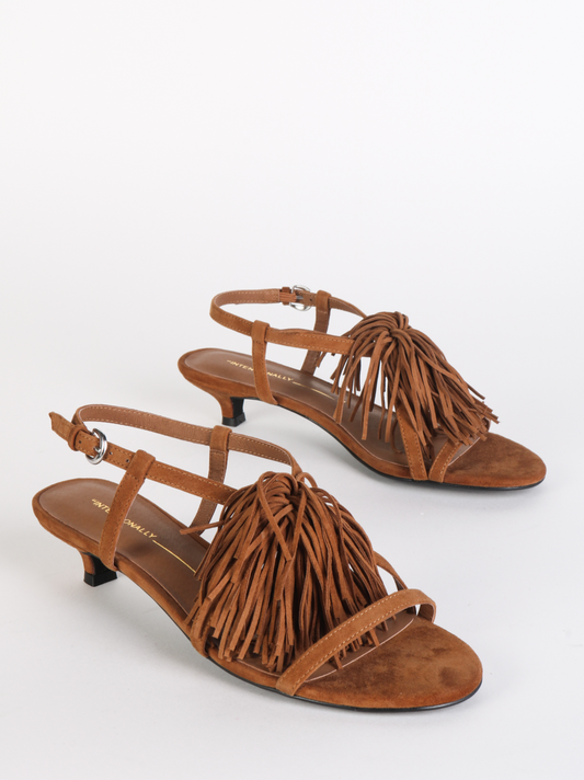 Chaperone Heel